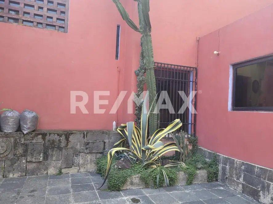 main property photo