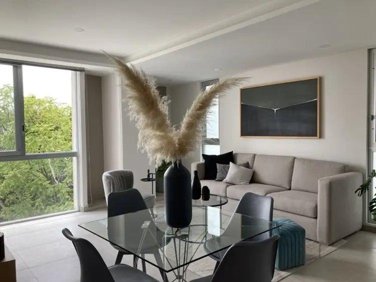 main property photo