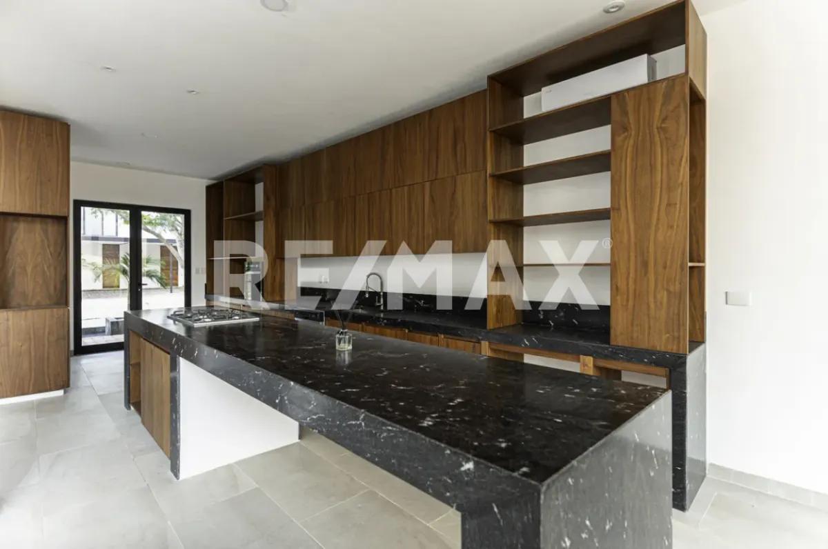 secondary property images 0