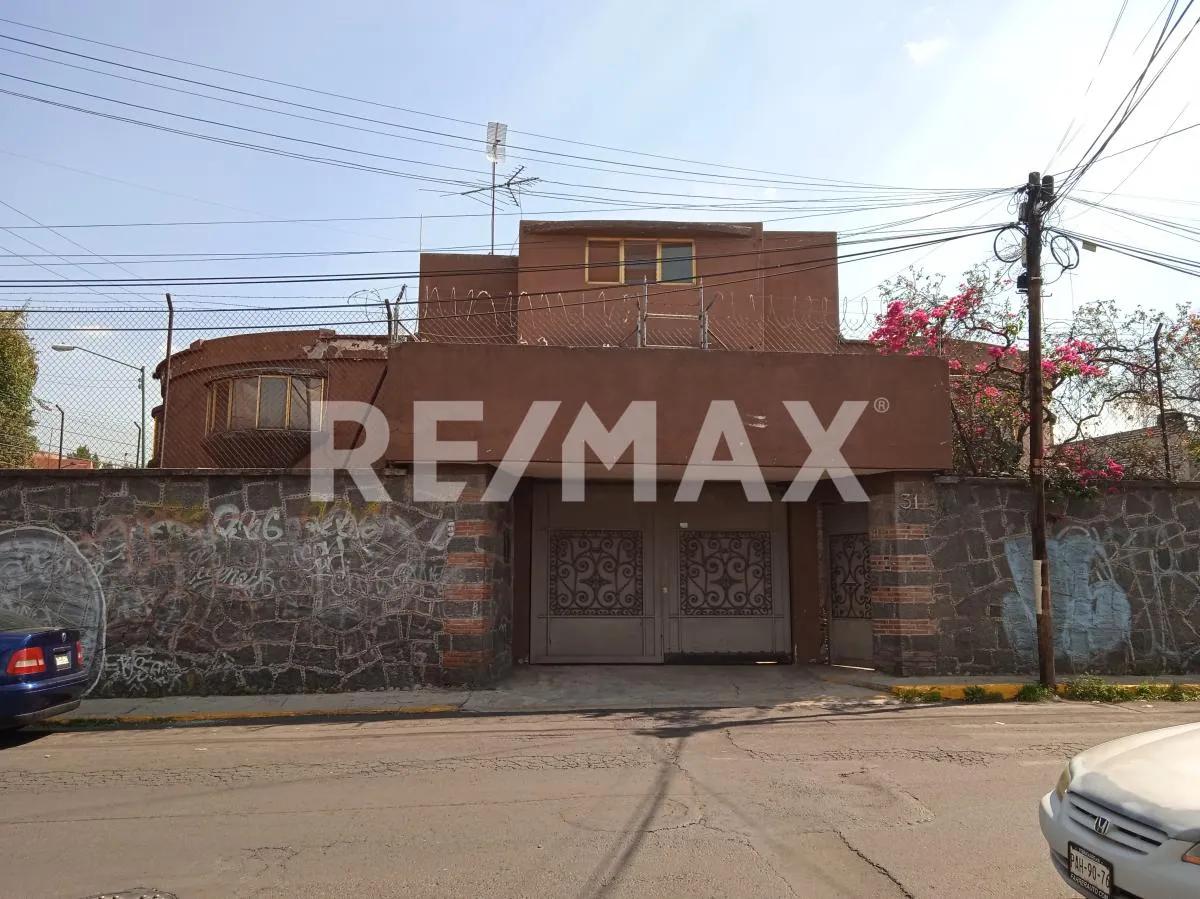 main property photo