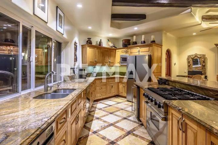 secondary property images 3