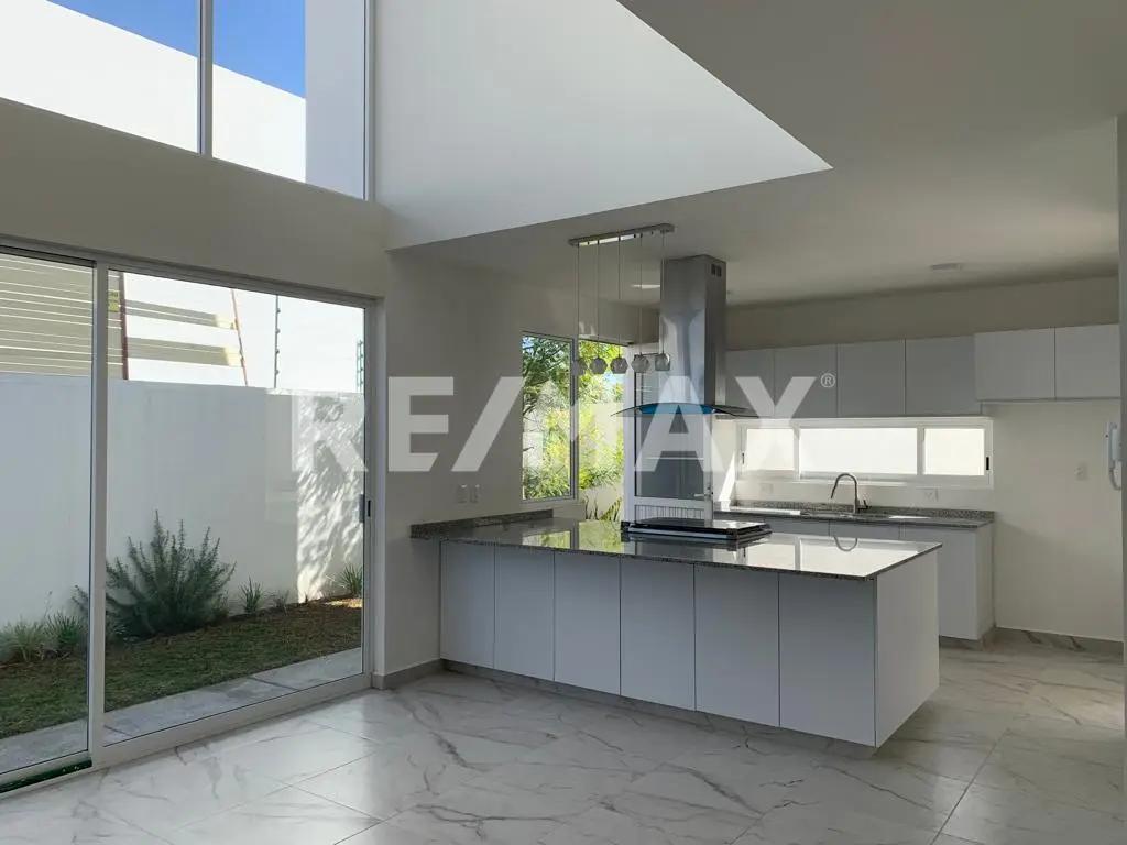 secondary property images 0