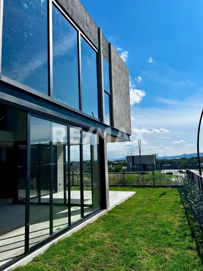 secondary property images 0