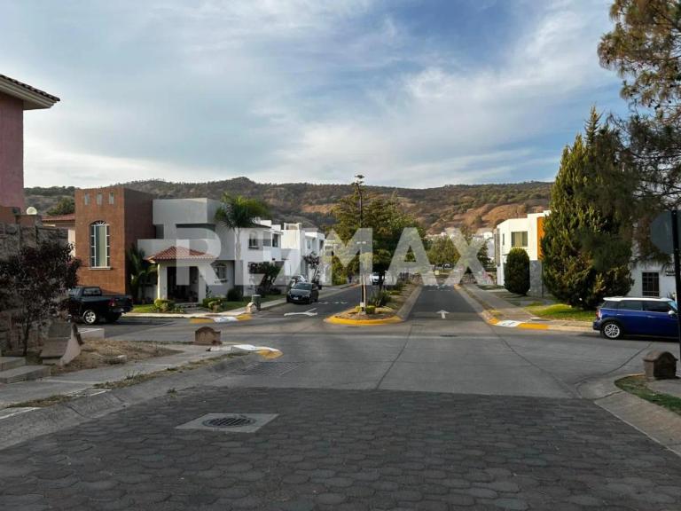 Property Image Property Image