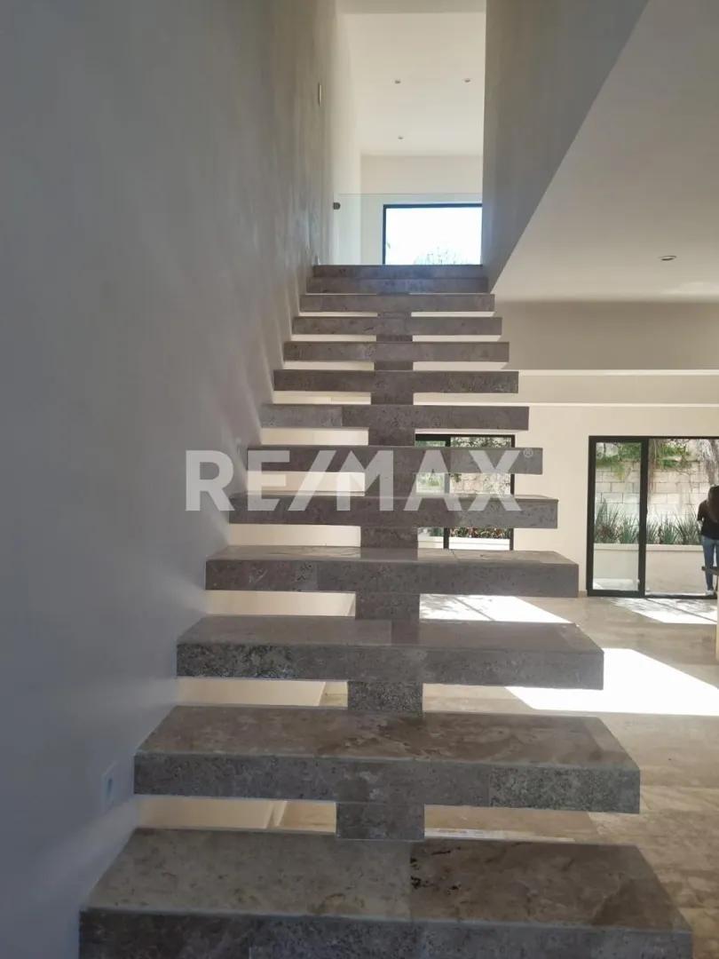 secondary property images 3