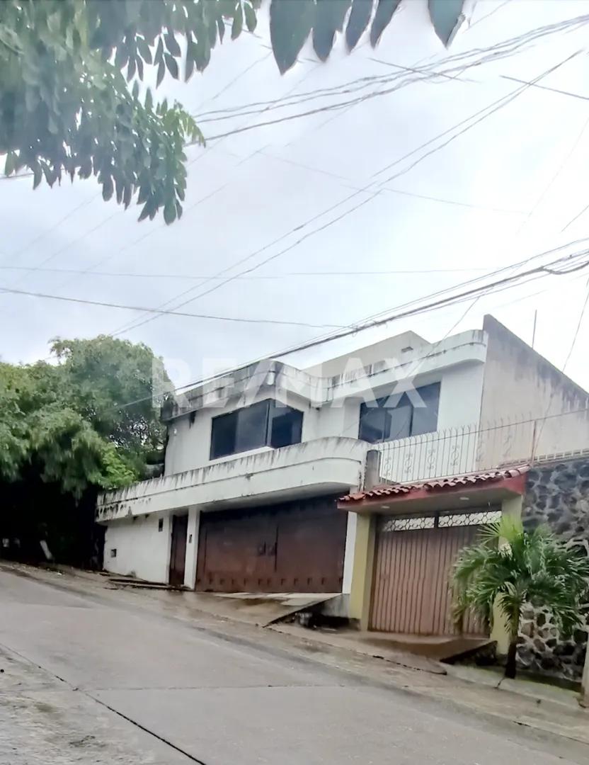 main property photo