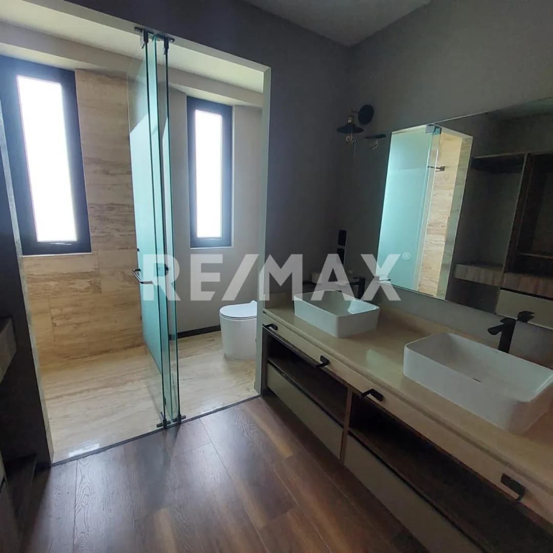 secondary property images 2