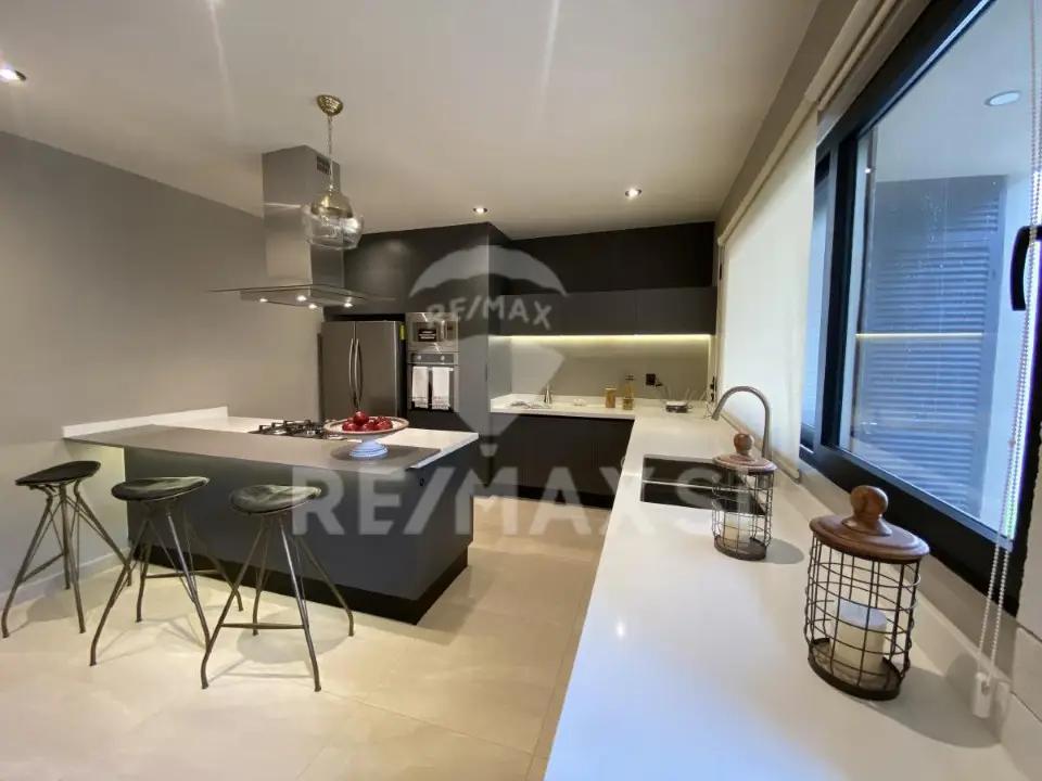 secondary property images 0