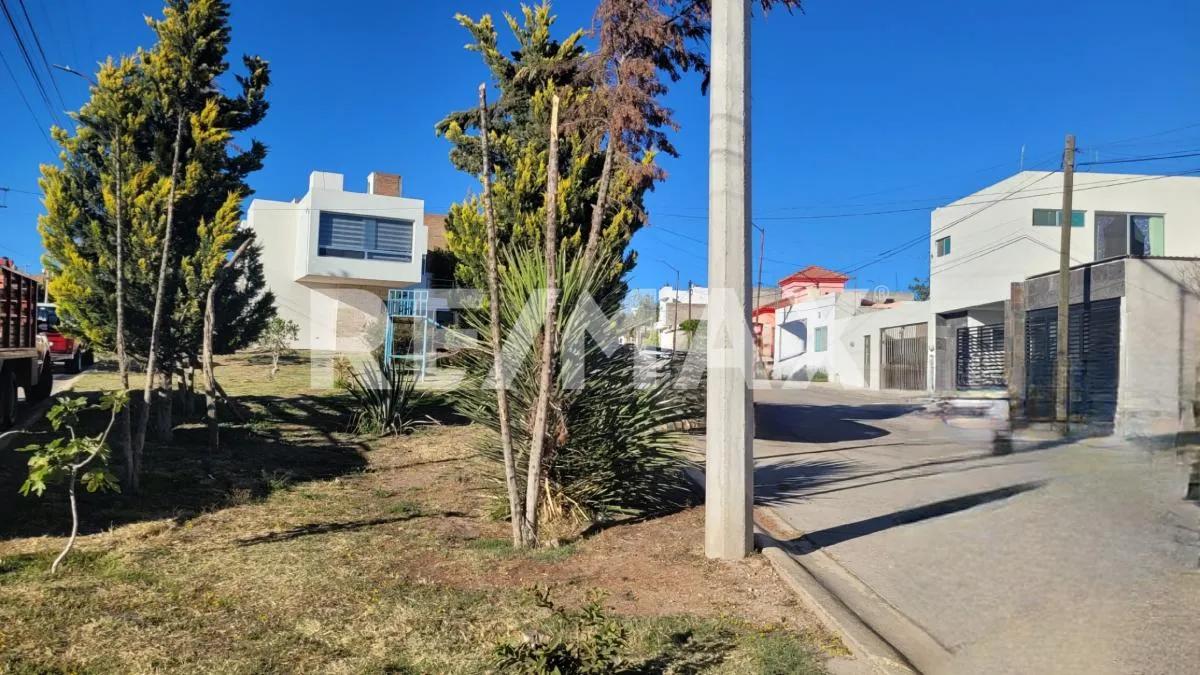 secondary property images 0