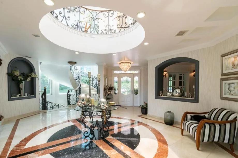 secondary property images 0