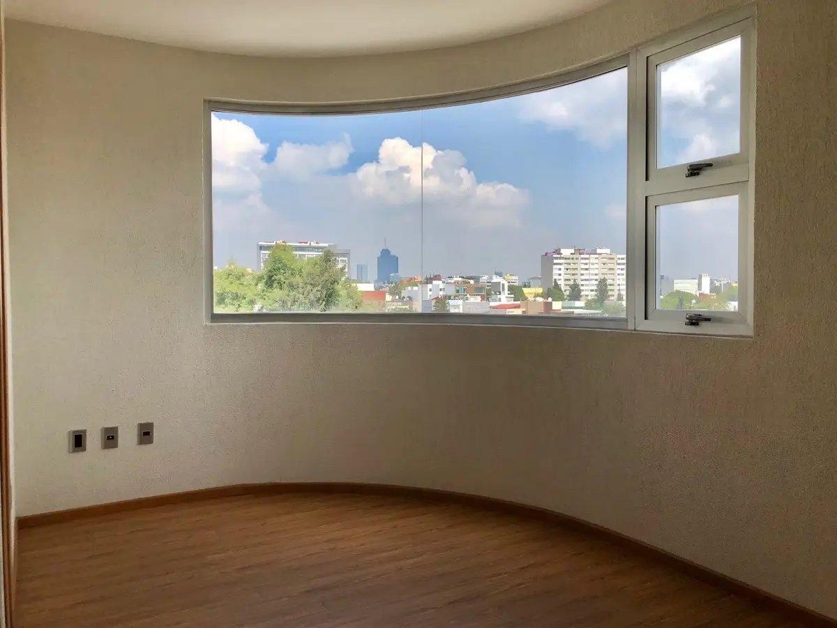 main property photo