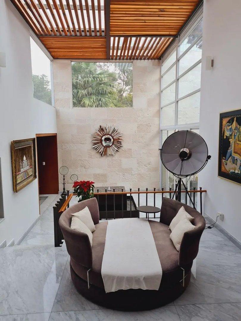 main property photo