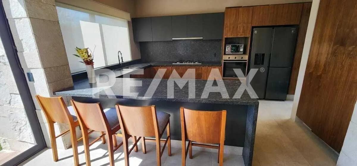 main property photo