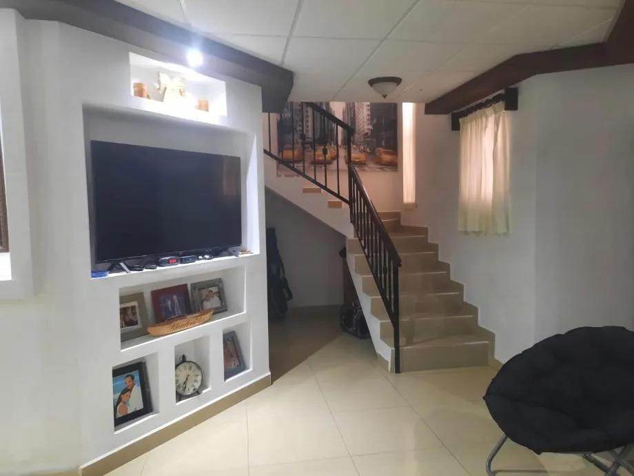 secondary property images 0