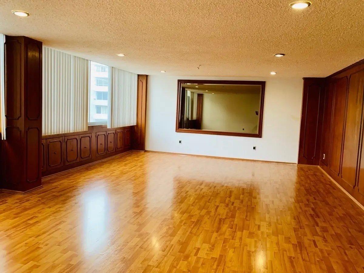 main property photo