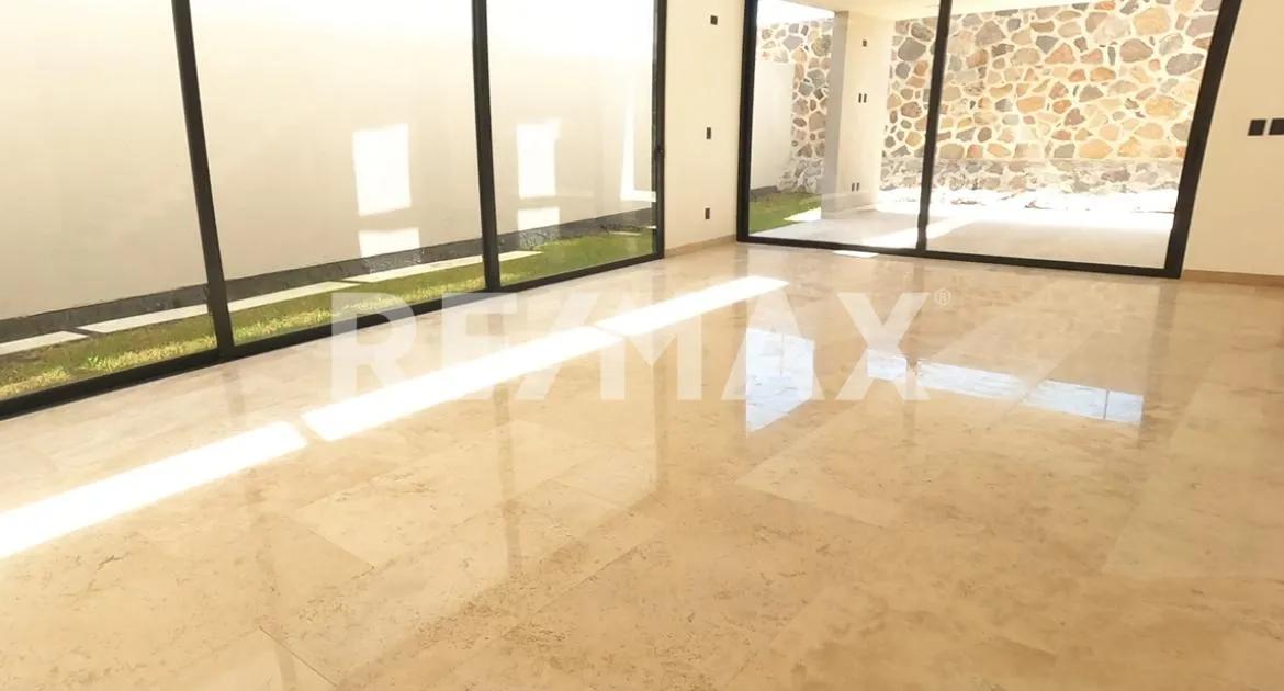 secondary property images 0