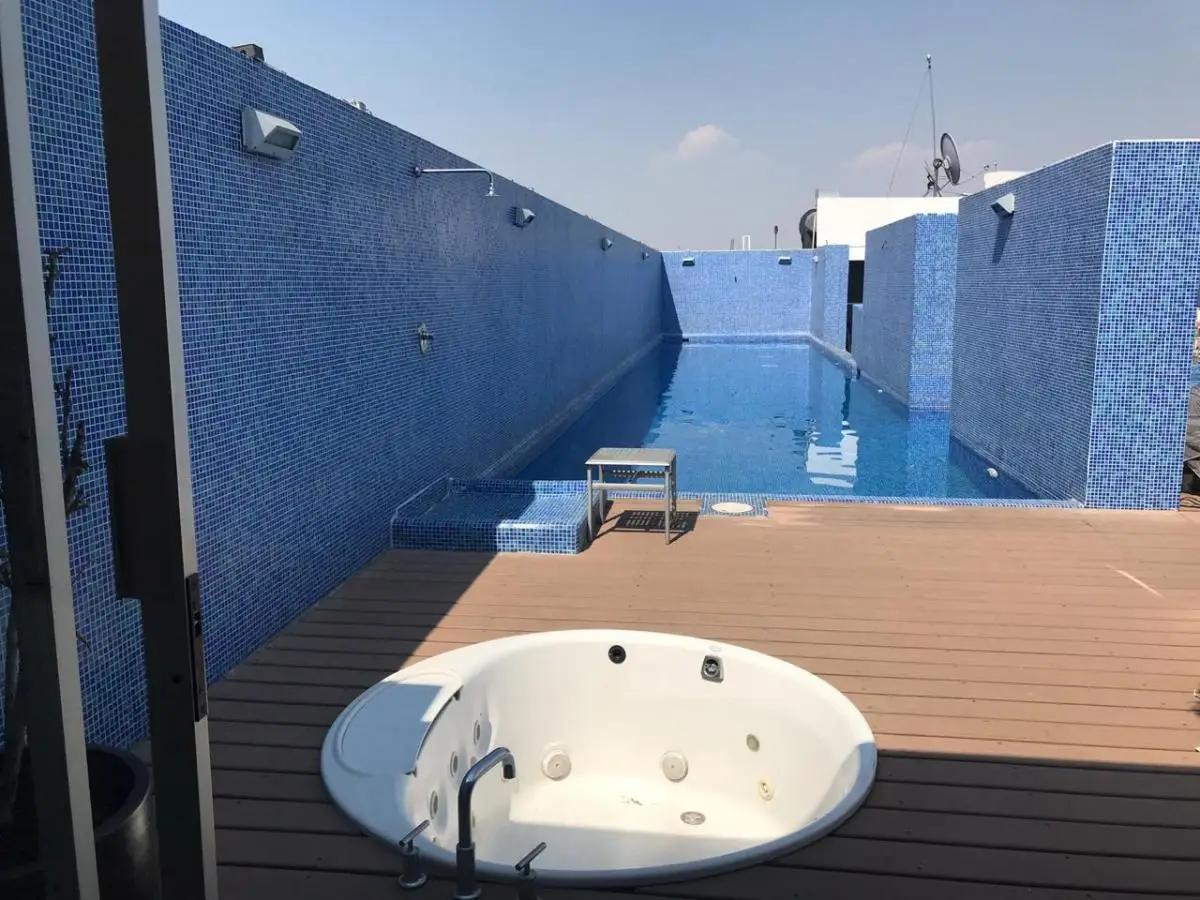 secondary property images 0