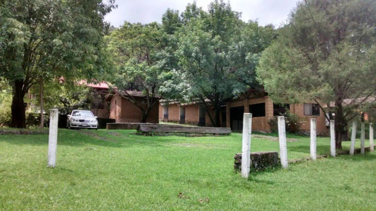 main property photo