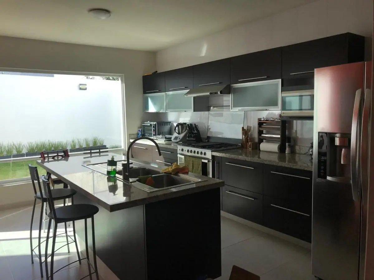 main property photo
